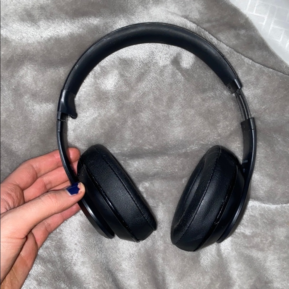 Wireless beats by Dre